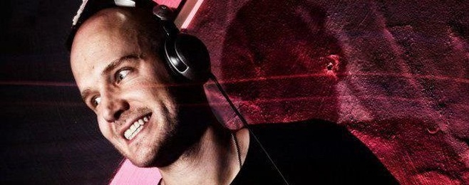 DJ Emerson miksuje 'Reconnected 02′