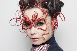 Björk ogłasza tytuł płyty i przedstawia pierwszy singiel