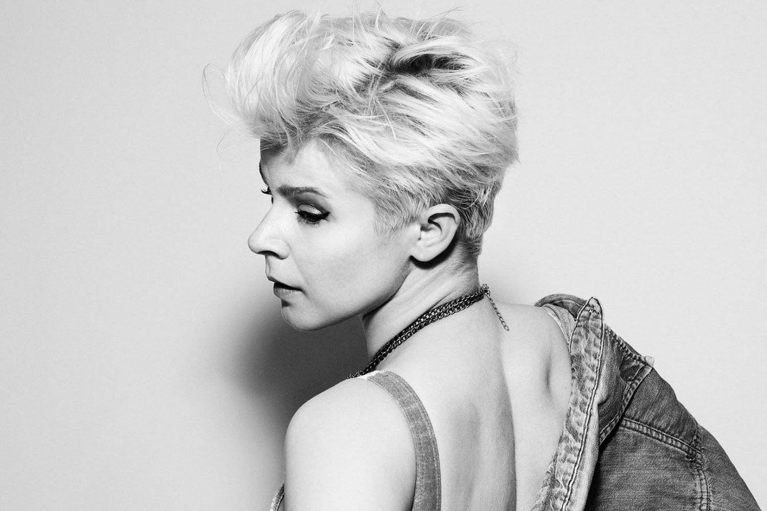 Robyn – Between The Lines (The Black Madonna Remix Edit)