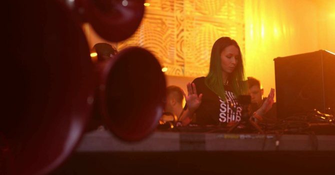 Miss Monique: czołowa DJ-ka progressive-house niebawem w Polsce