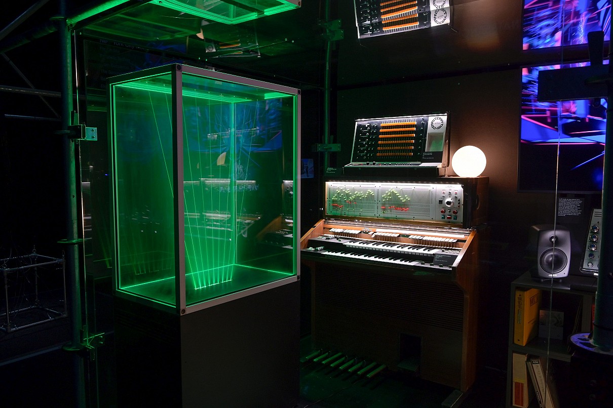Wystawa Electro. From Kraftwerk to Techno