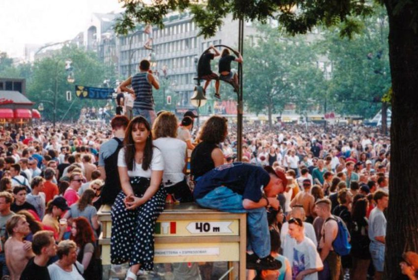 Lata w piwnicy, miliony ludzi na ulicach. Maciek Sienkiewicz wspomina relację z Love Parade 1997