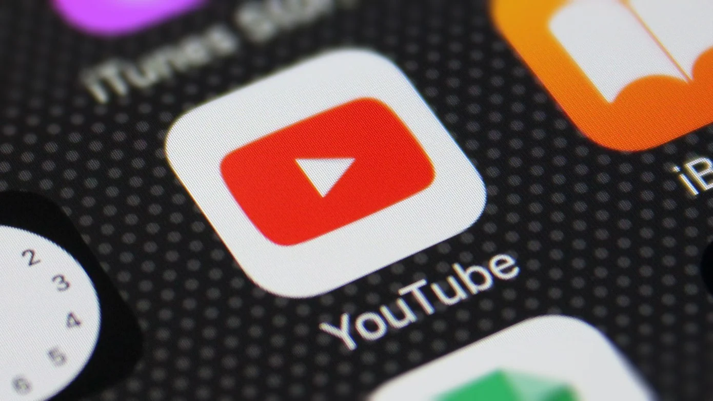 YouTube zmieni podejście do muzyki w kwestii filmów i streamów? Ważne zmiany dla twórców, w tym DJ-ów
